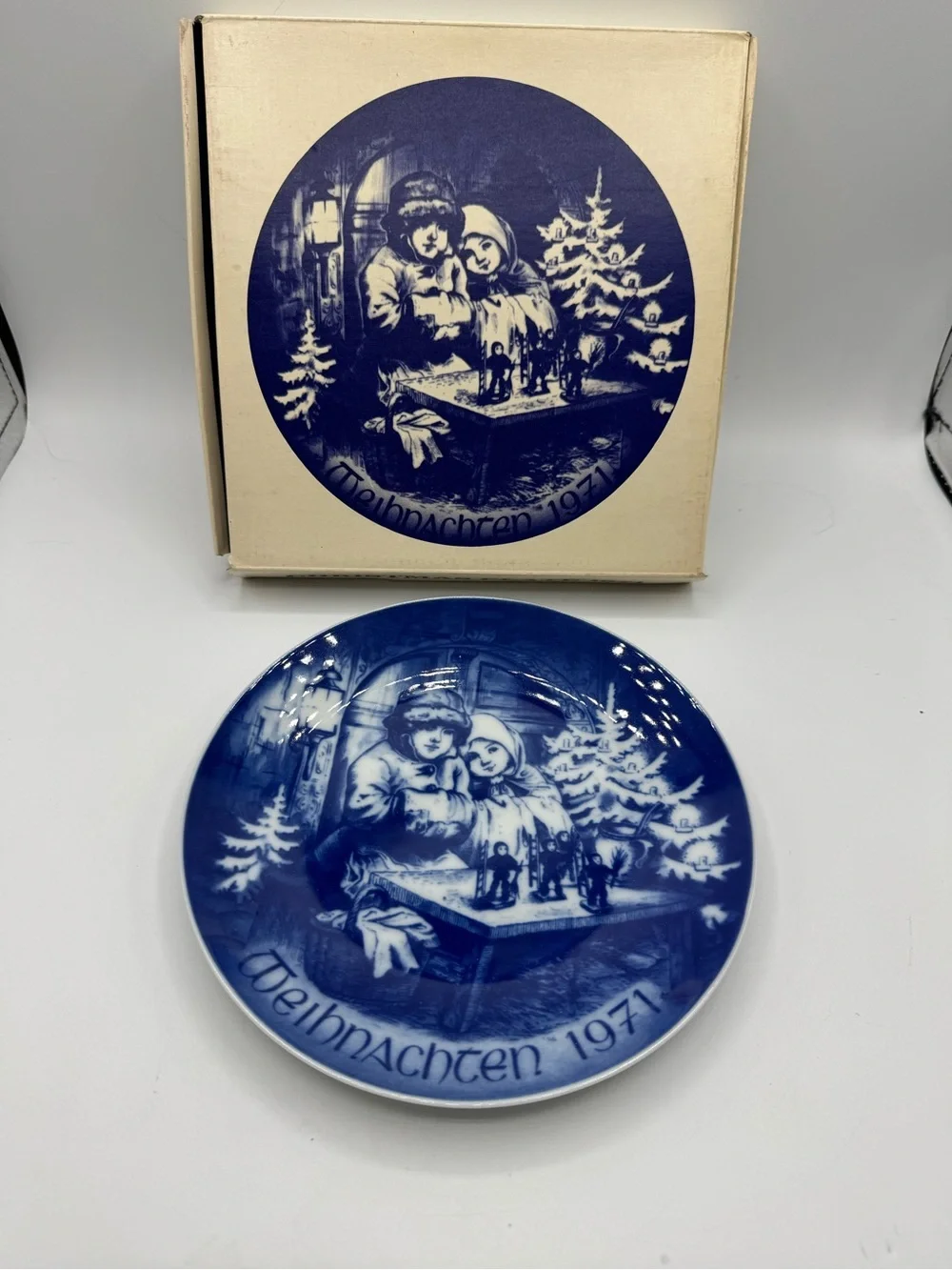 Bavaria Germany Bareuther Christmas Plate Year 1971 Weihnachten Blue and White